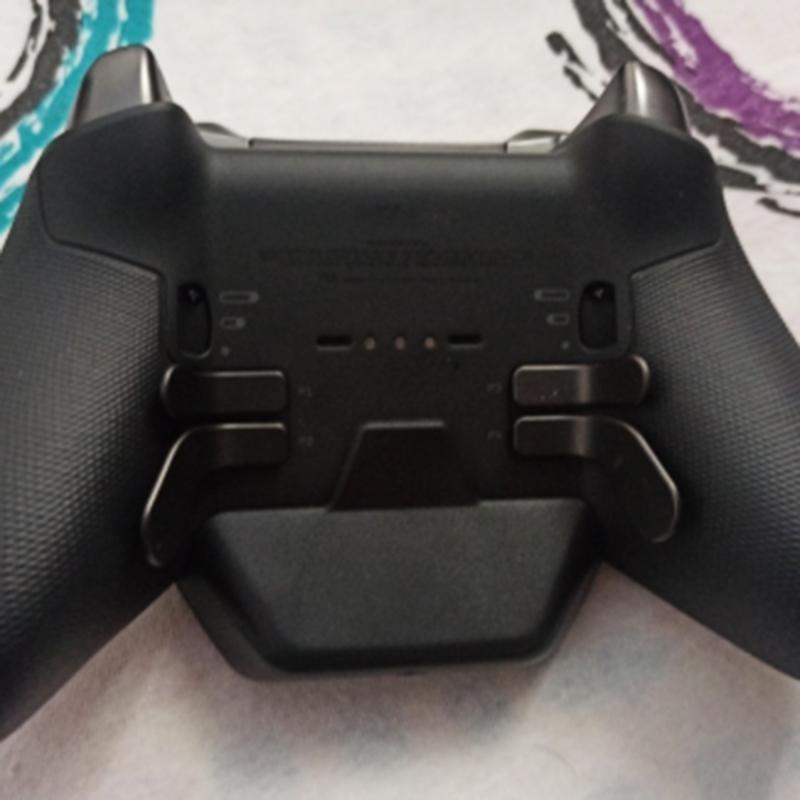 Gusci anteriori/posteriori di  - Gaming Console Stand recensione e prezzo